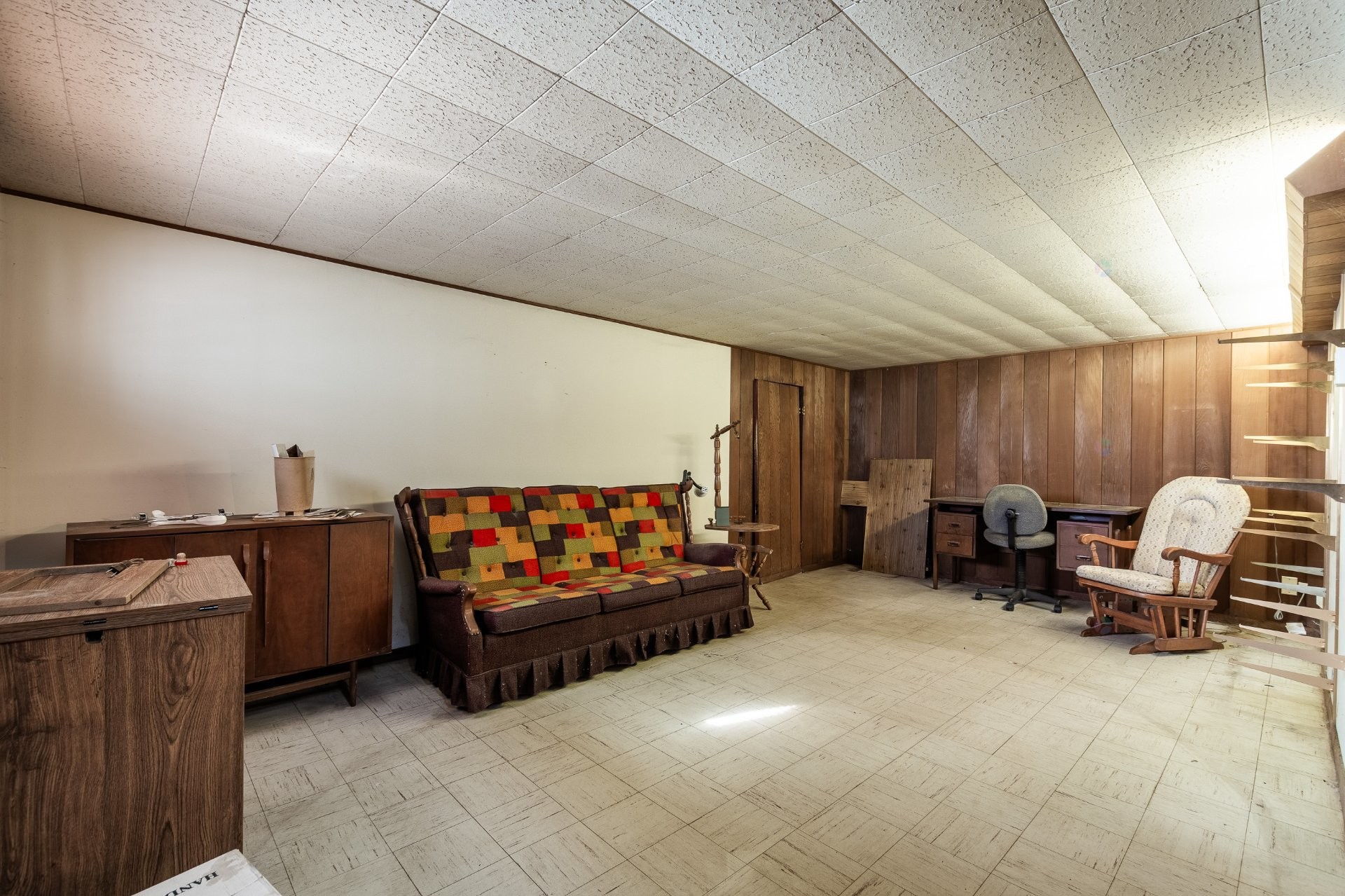 









11027


Av. Racette

,
Montréal (Montréal-Nord),




QC
H3N2Z3

