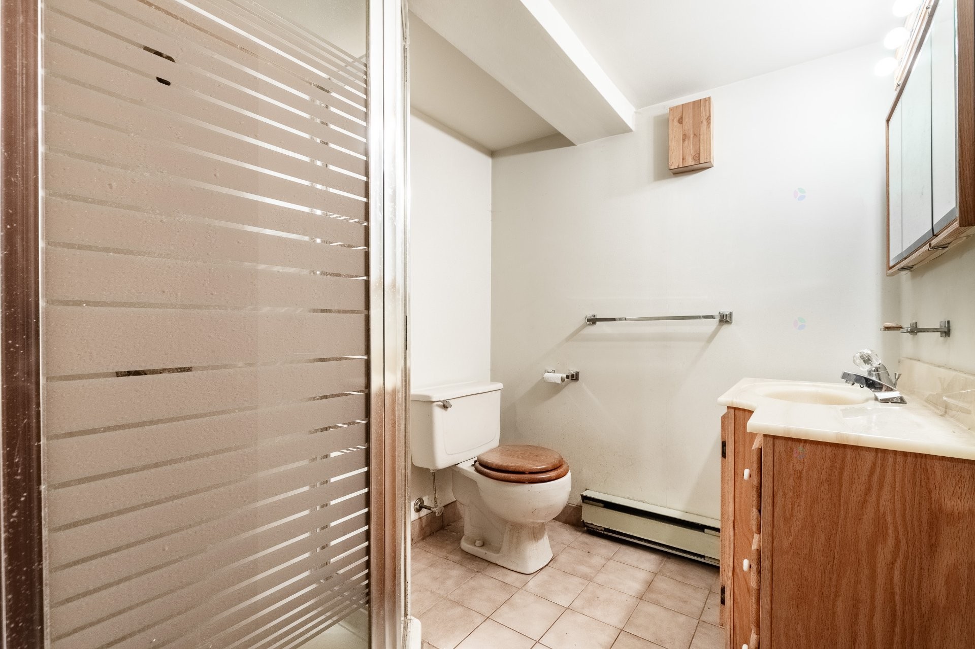 









11027


Av. Racette

,
Montréal (Montréal-Nord),




QC
H3N2Z3

