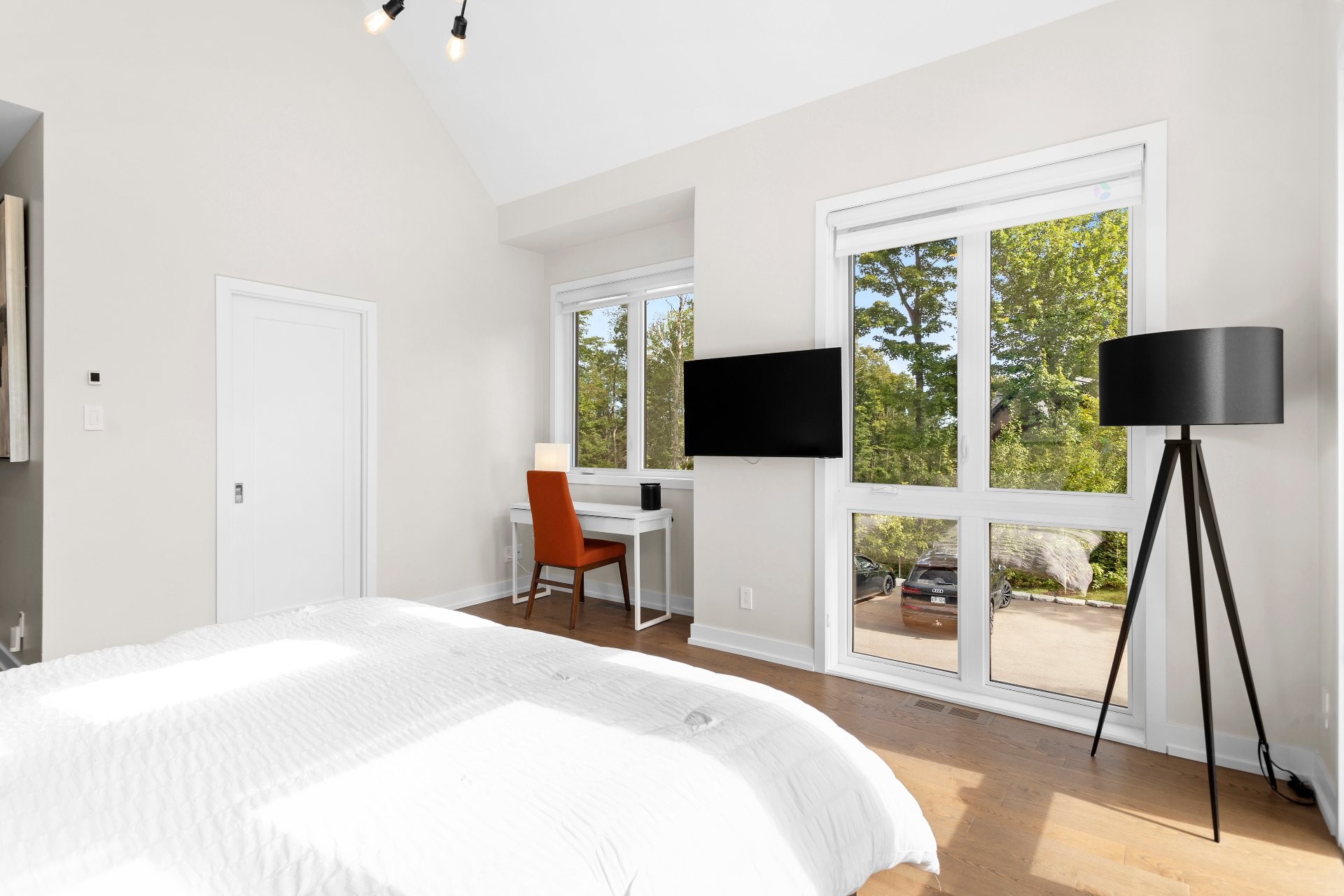 









443


Ch. de l'Héritage

,
Saint-Sauveur,




QC
J0R1R4

