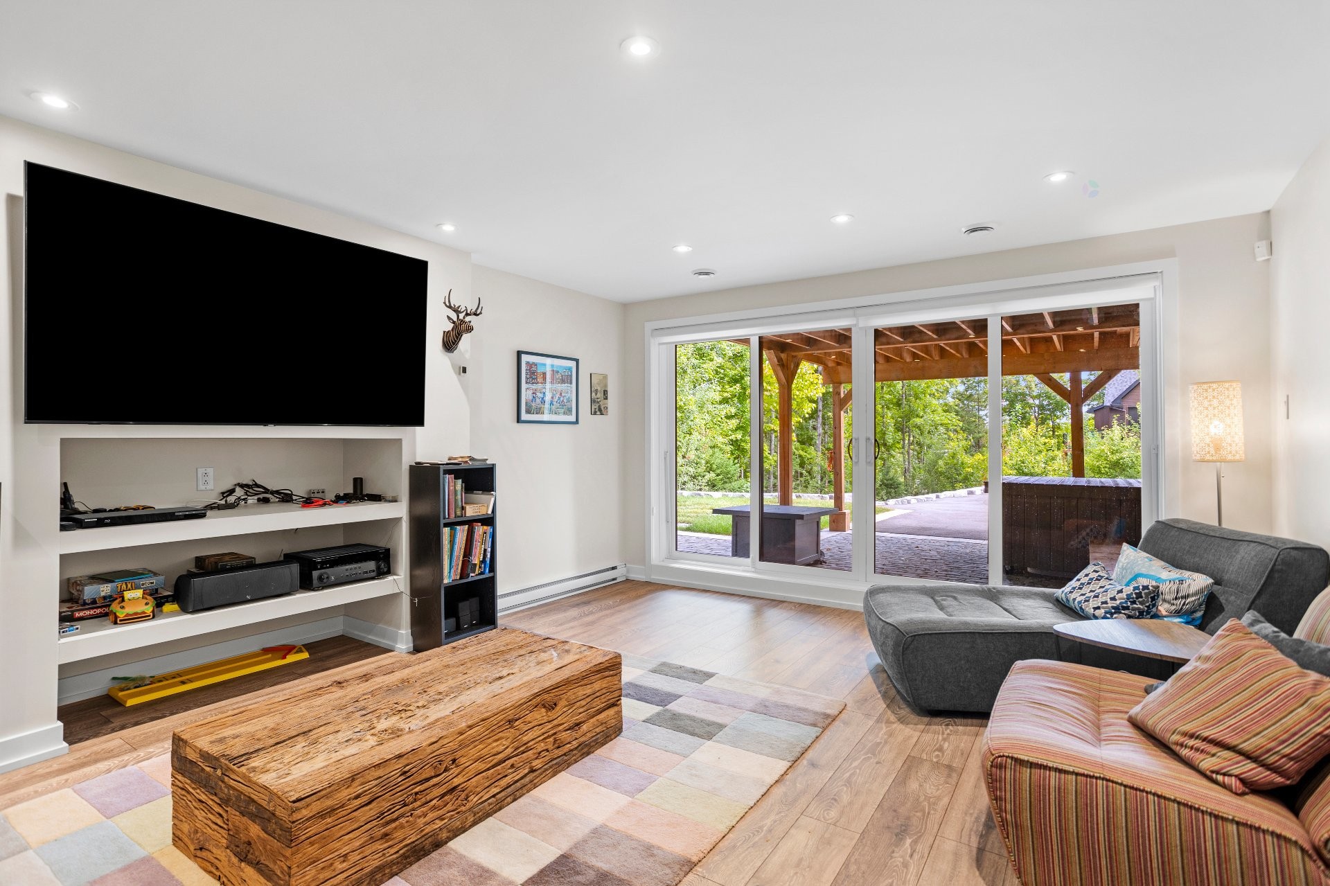 









443


Ch. de l'Héritage

,
Saint-Sauveur,




QC
J0R1R4

