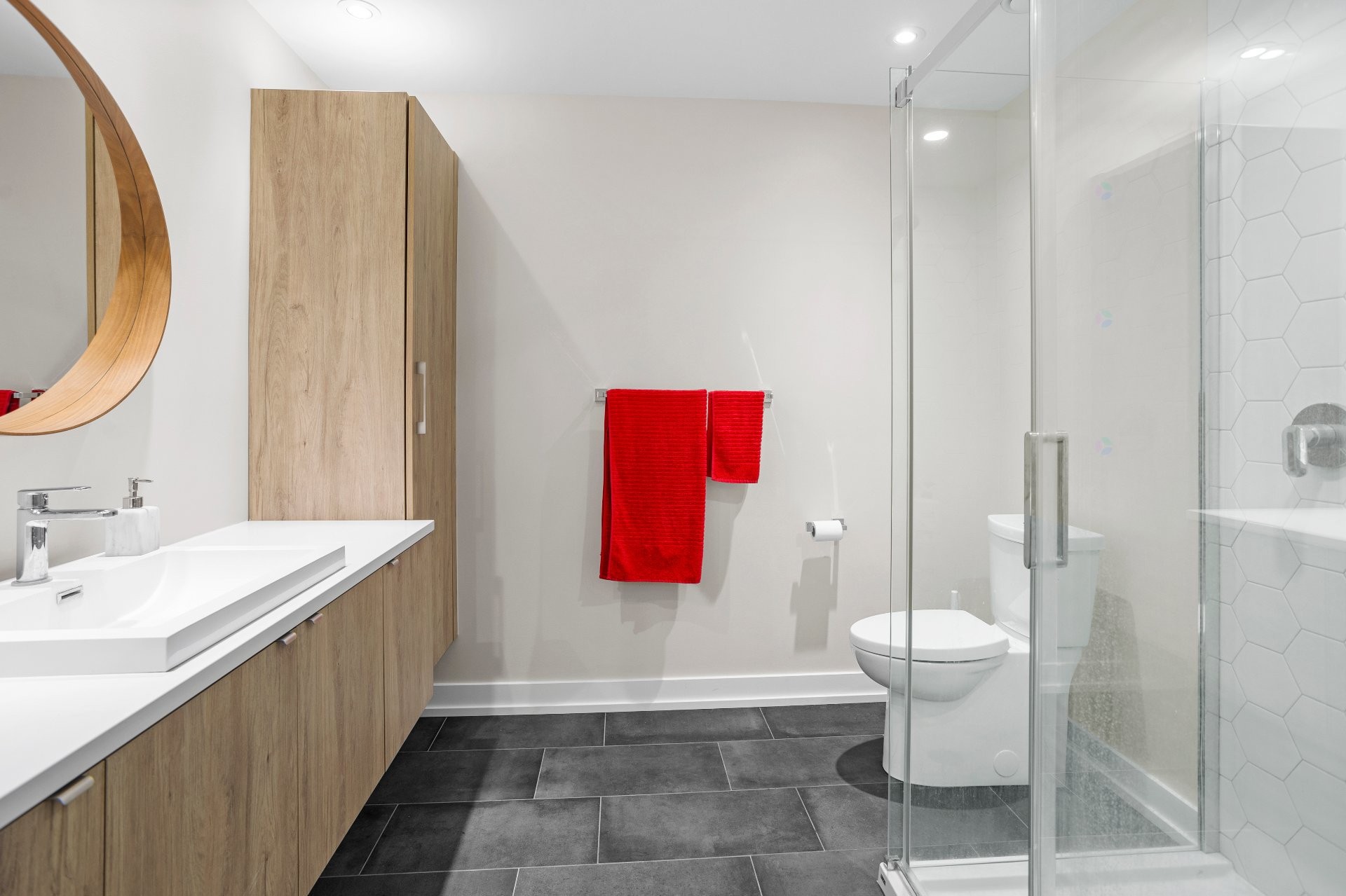 









443


Ch. de l'Héritage

,
Saint-Sauveur,




QC
J0R1R4

