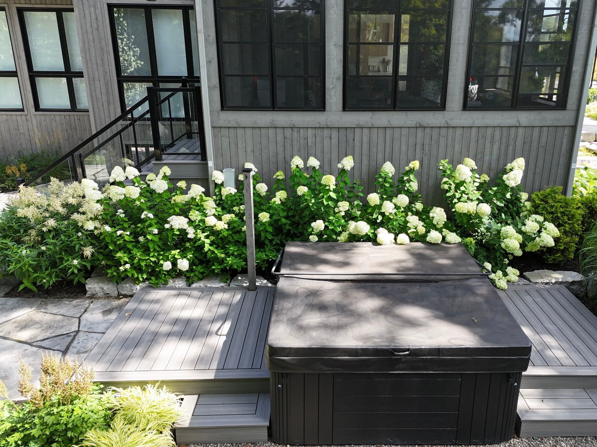 









443


Ch. de l'Héritage

,
Saint-Sauveur,




QC
J0R1R4

