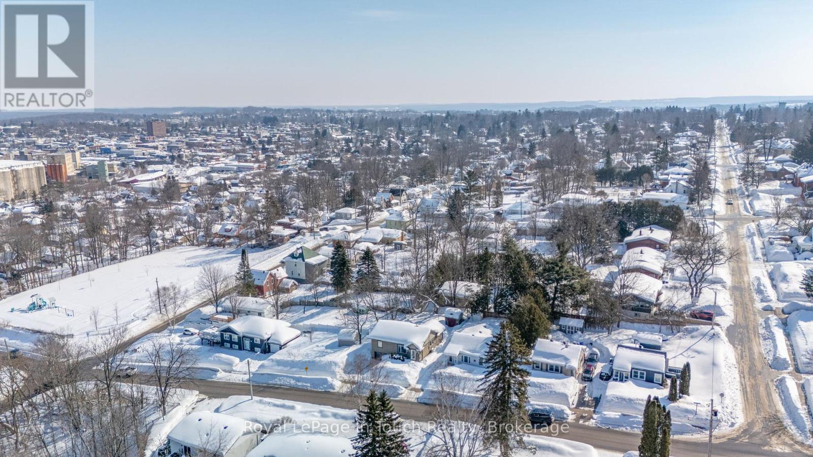 












727 VICTORIA STREET

,
Midland,




Ontario
L4R1B2

