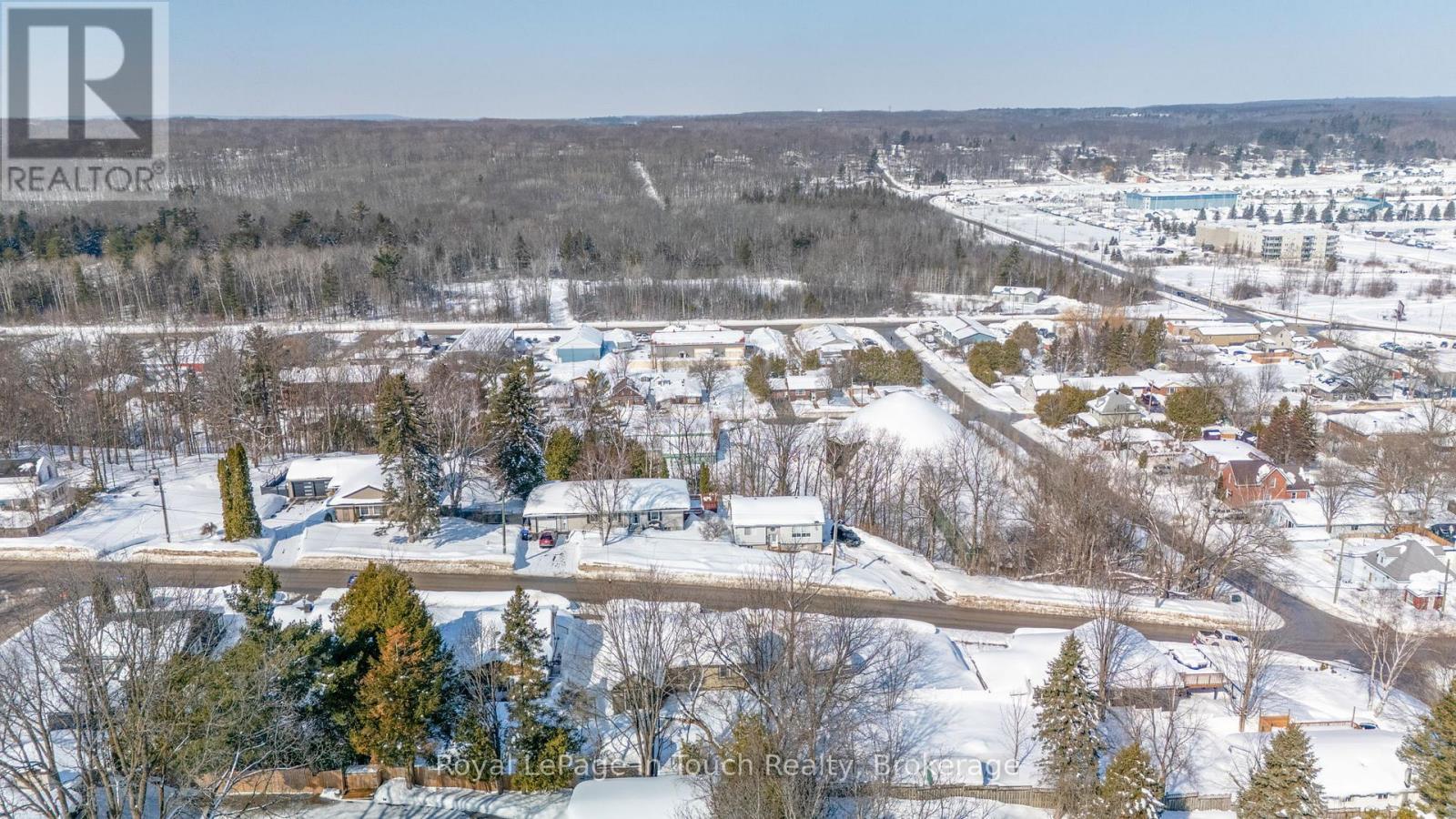 












727 VICTORIA STREET

,
Midland,




Ontario
L4R1B2

