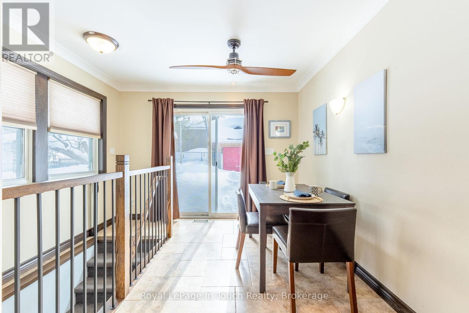 












727 VICTORIA STREET

,
Midland,




Ontario
L4R1B2

