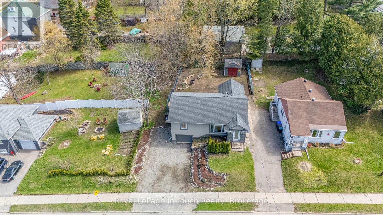 












727 VICTORIA STREET

,
Midland,




Ontario
L4R1B2

