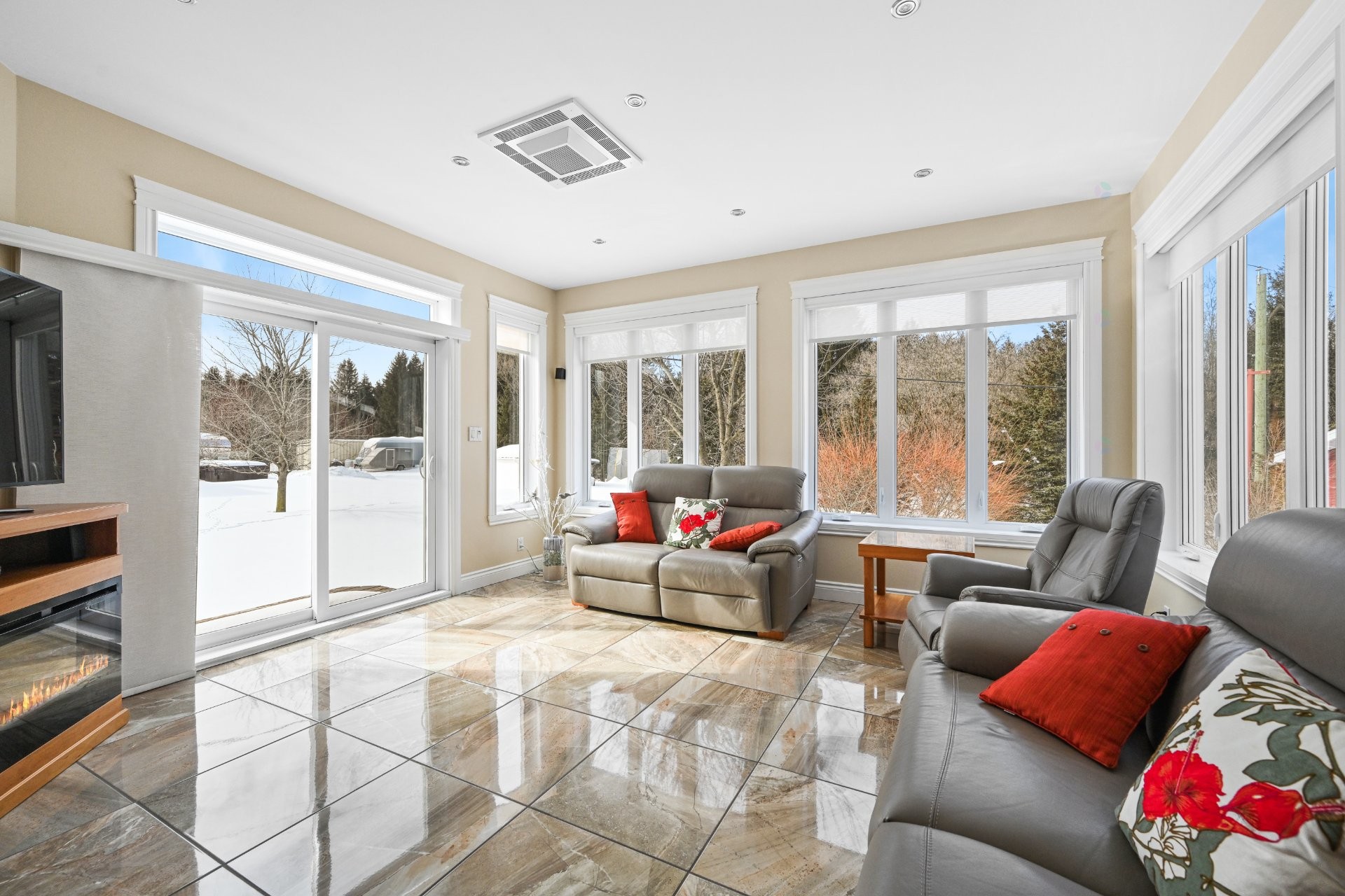 









568


Rg des Irlandais

,
Sainte-Brigide-d'Iberville,




QC
J0J1X0

