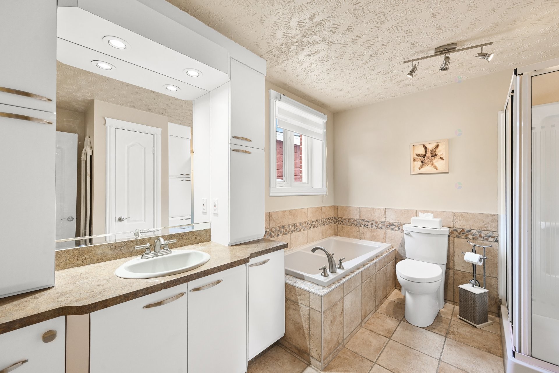 









568


Rg des Irlandais

,
Sainte-Brigide-d'Iberville,




QC
J0J1X0

