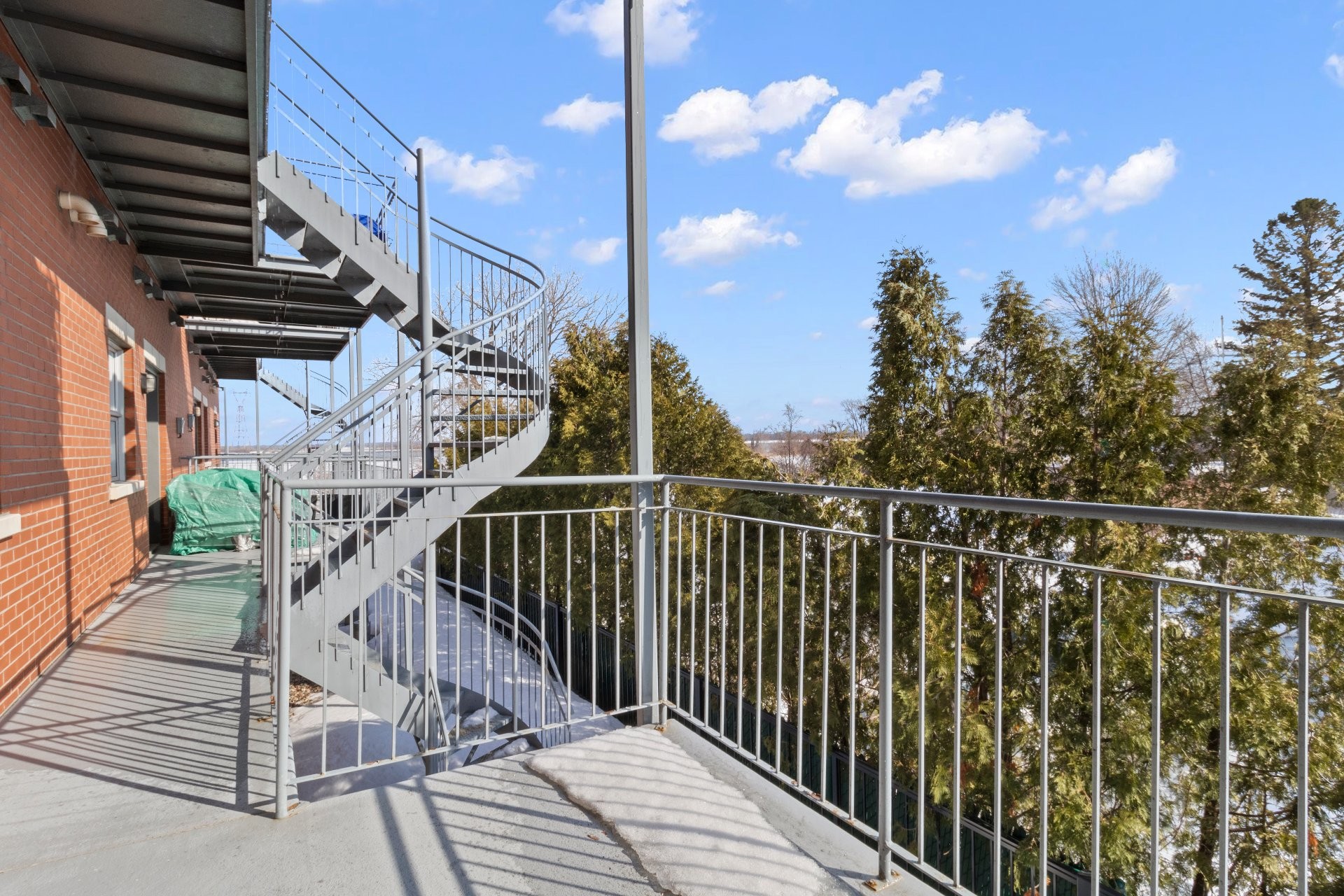 









12832


Rue Notre-Dame E.

, 100,
Montréal (Rivière-des-Prairies/Pointe-aux-Trembles),




QC
H1A1R9

