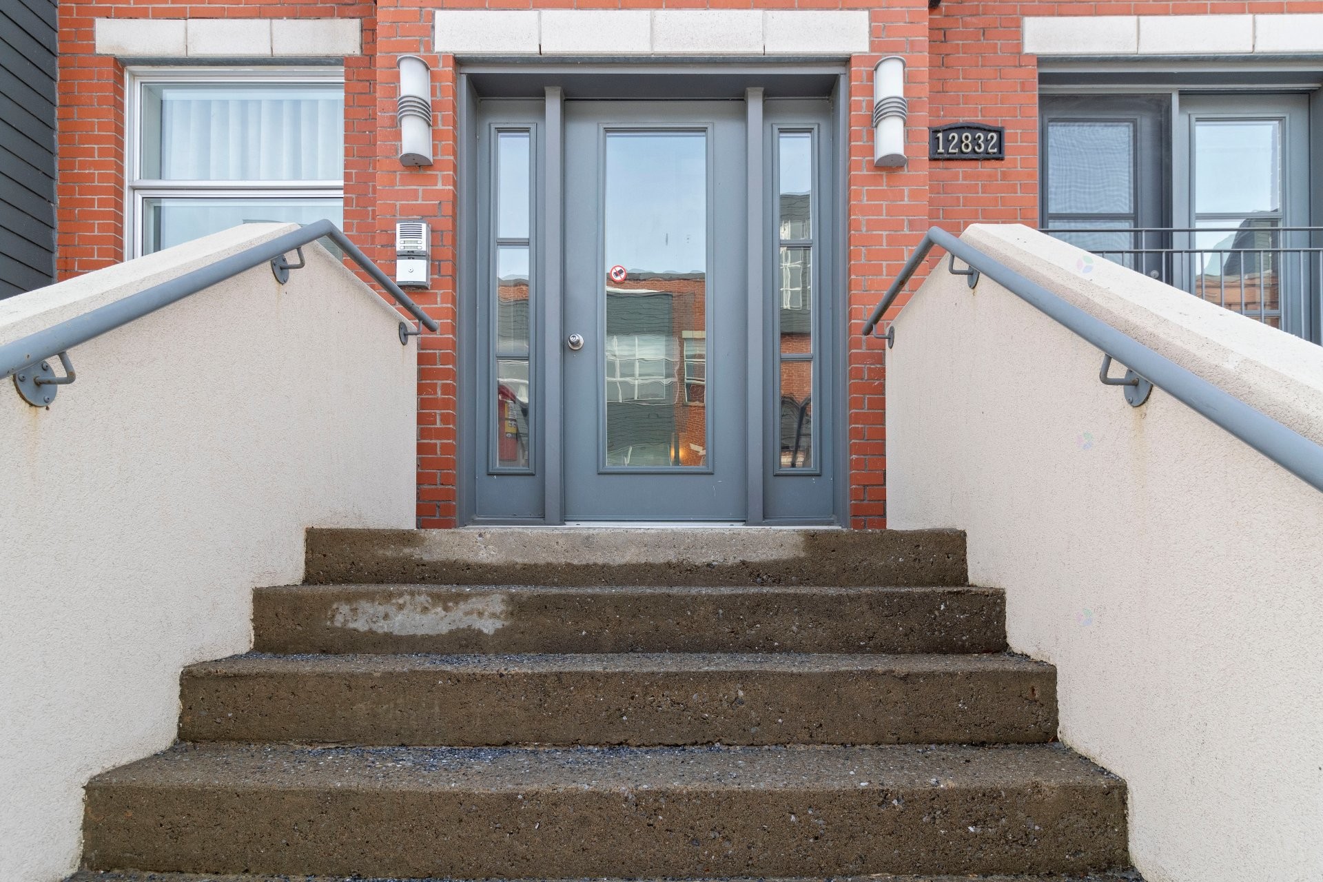 









12832


Rue Notre-Dame E.

, 100,
Montréal (Rivière-des-Prairies/Pointe-aux-Trembles),




QC
H1A1R9

