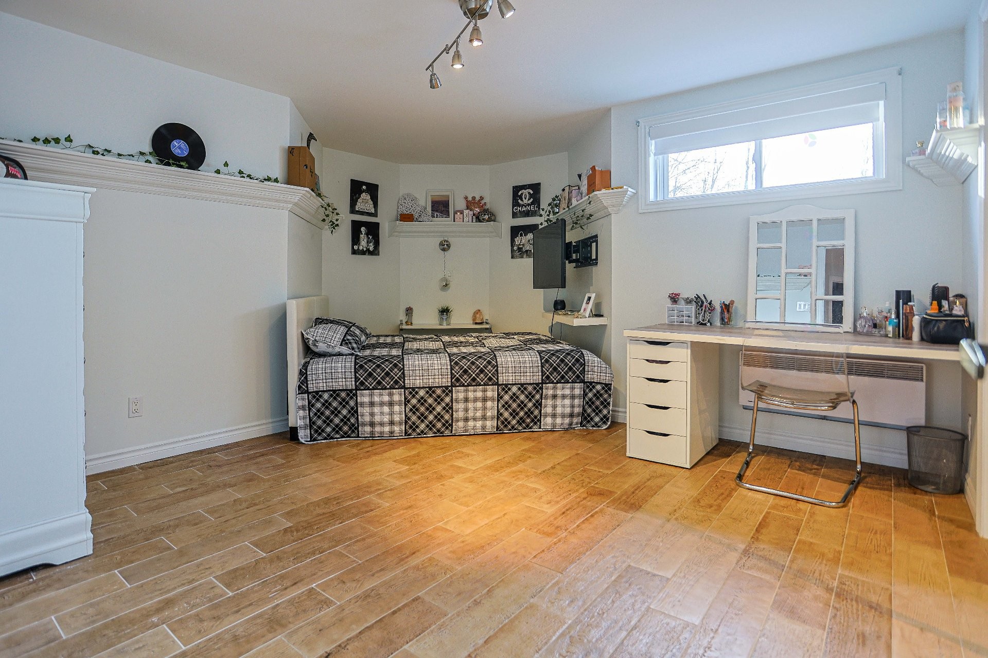 









265


Place Auger

,
Saint-Boniface,




QC
G0X2L0

