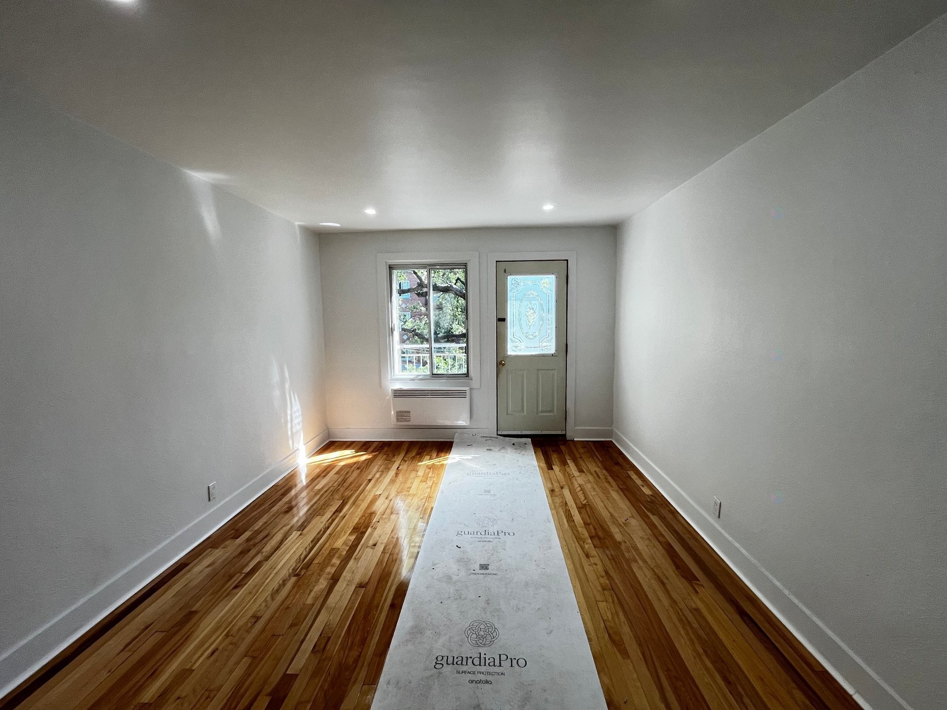 









2975


Av. Barclay

, 8,
Montréal (Côte-des-Neiges/Notre-Dame-de-Grâce),




QC
H3S1J8

