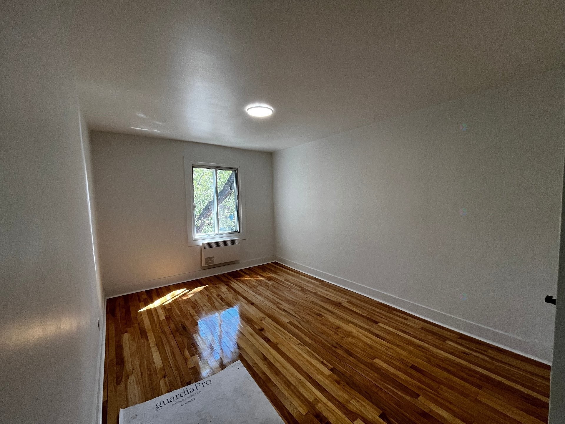 









2975


Av. Barclay

, 8,
Montréal (Côte-des-Neiges/Notre-Dame-de-Grâce),




QC
H3S1J8

