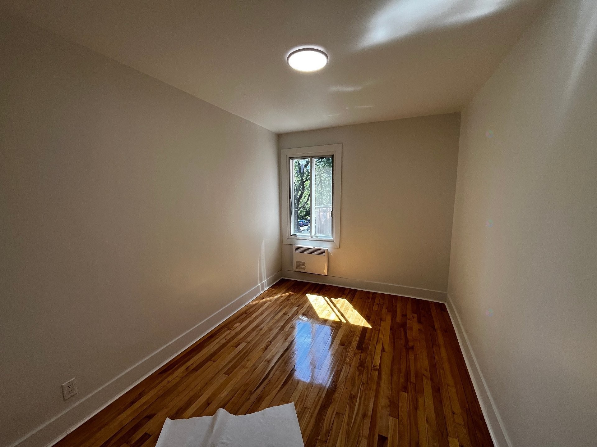 









2975


Av. Barclay

, 8,
Montréal (Côte-des-Neiges/Notre-Dame-de-Grâce),




QC
H3S1J8

