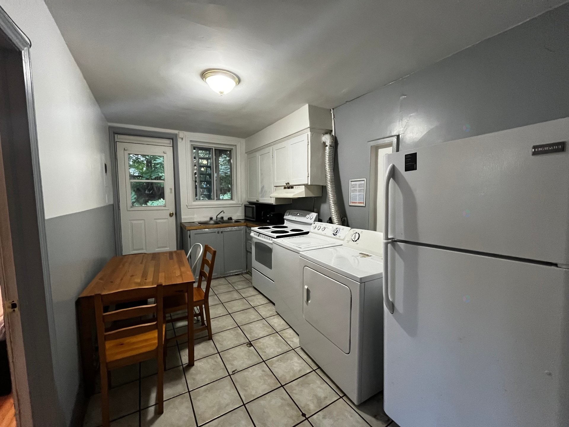 









3130


Av. Barclay

, 2,
Montréal (Côte-des-Neiges/Notre-Dame-de-Grâce),




QC
H3S1K1

