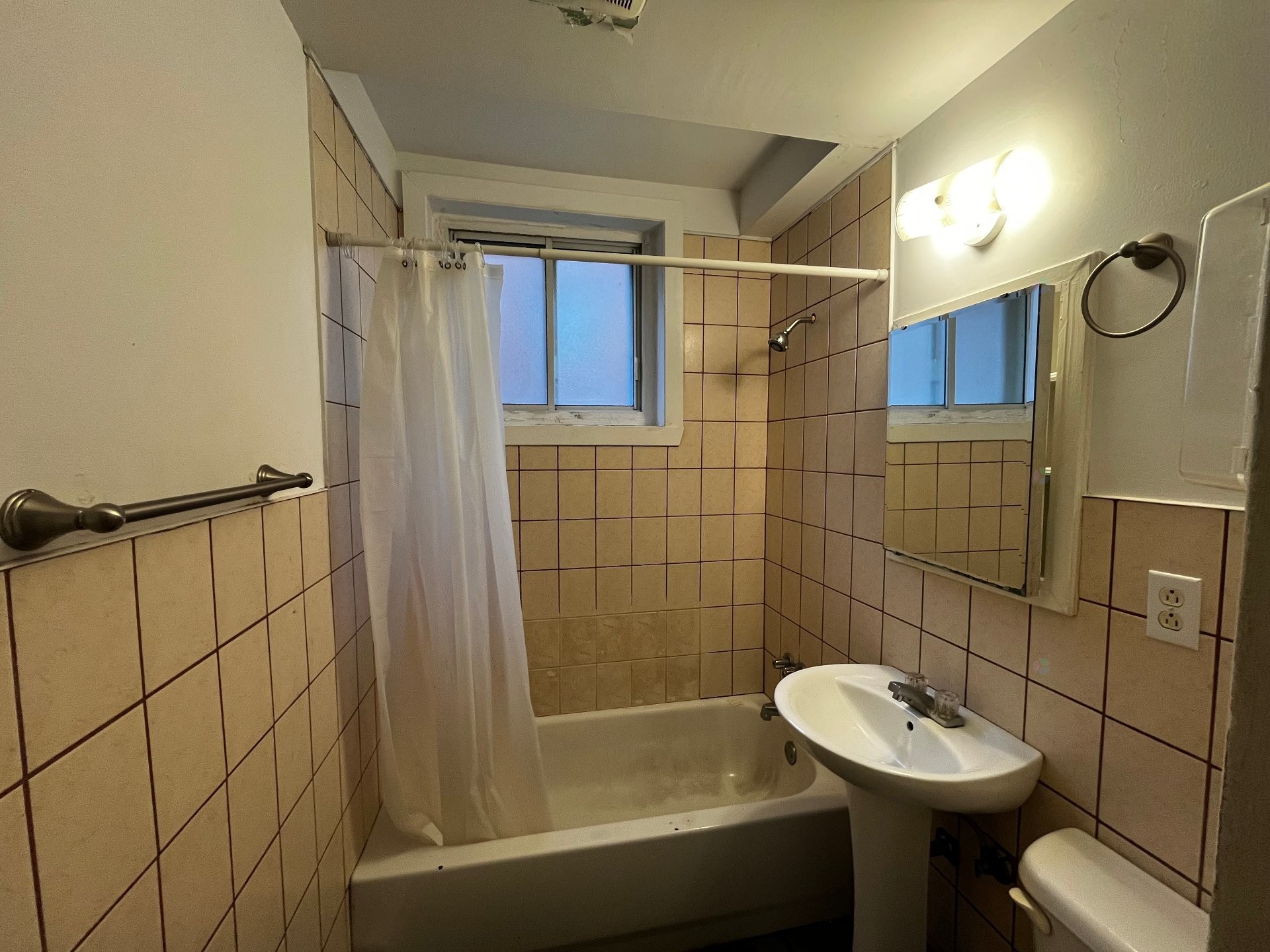 









3130


Av. Barclay

, 2,
Montréal (Côte-des-Neiges/Notre-Dame-de-Grâce),




QC
H3S1K1

