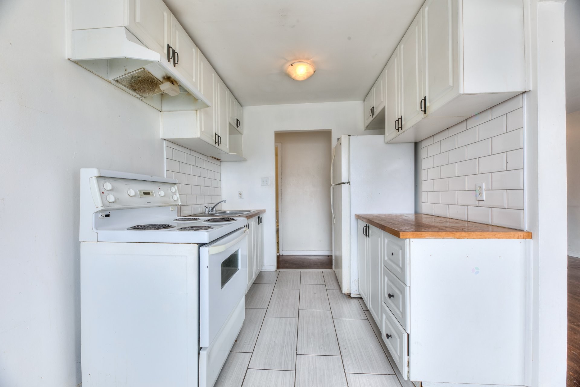 









3355


Rue Ivan-Franko

, 202,
Montréal (Lachine),




QC
H8T1N9

