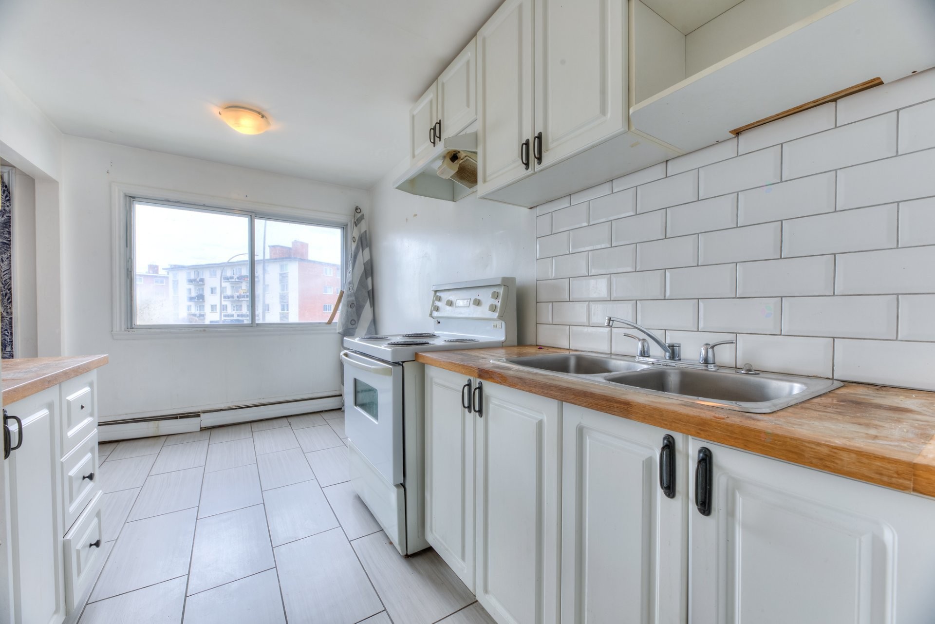 









3355


Rue Ivan-Franko

, 202,
Montréal (Lachine),




QC
H8T1N9

