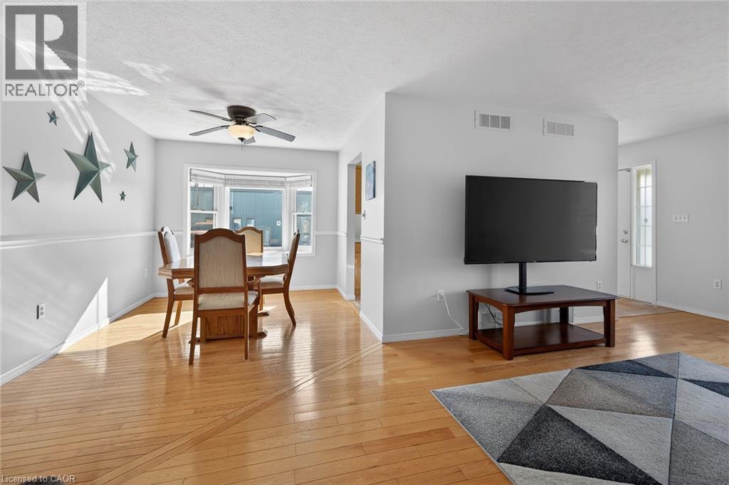 












115 FOREST Street E

,
Dunnville,




Ontario
N1A1B9

