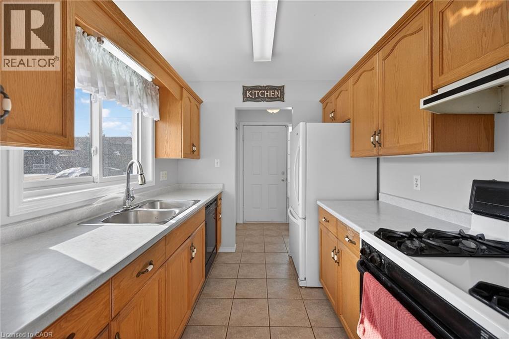 












115 FOREST Street E

,
Dunnville,




Ontario
N1A1B9

