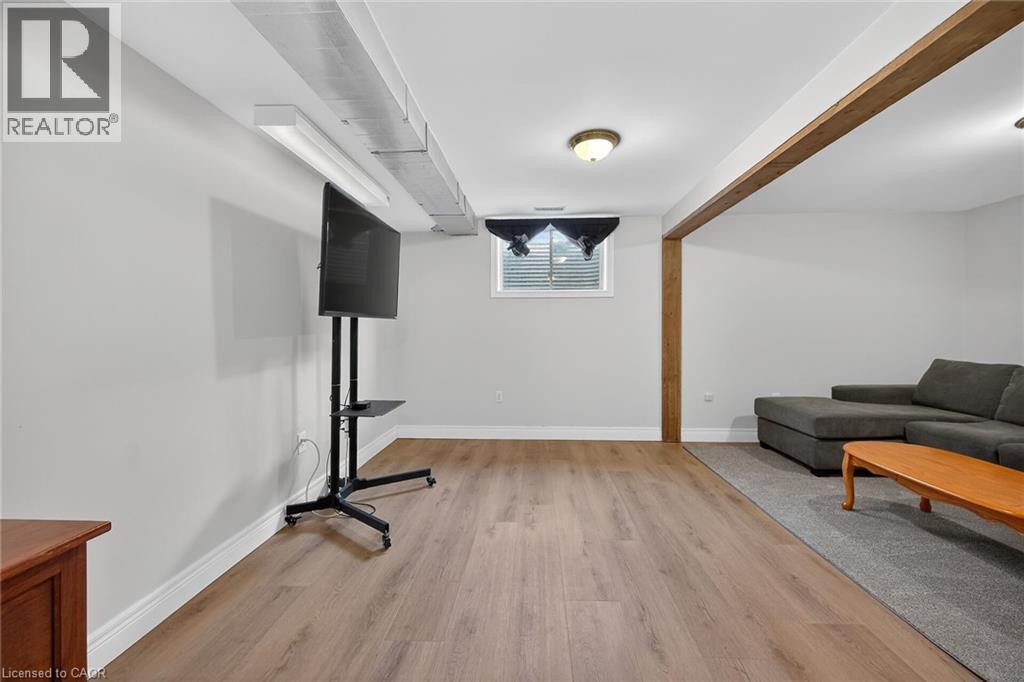 












115 FOREST Street E

,
Dunnville,




Ontario
N1A1B9

