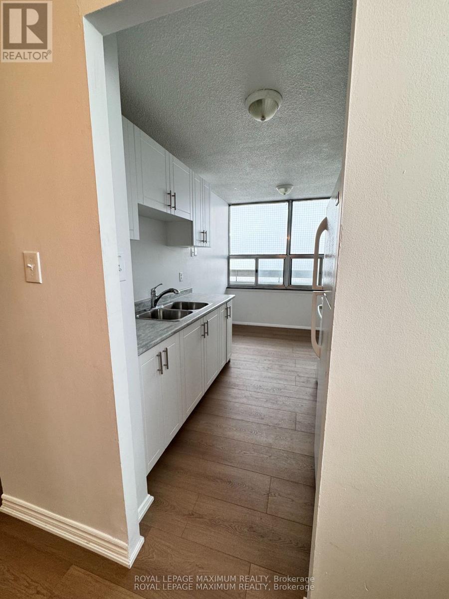 












1912 - 15 KENSINGTON ROAD

,
Brampton,




Ontario
L6T3W2

