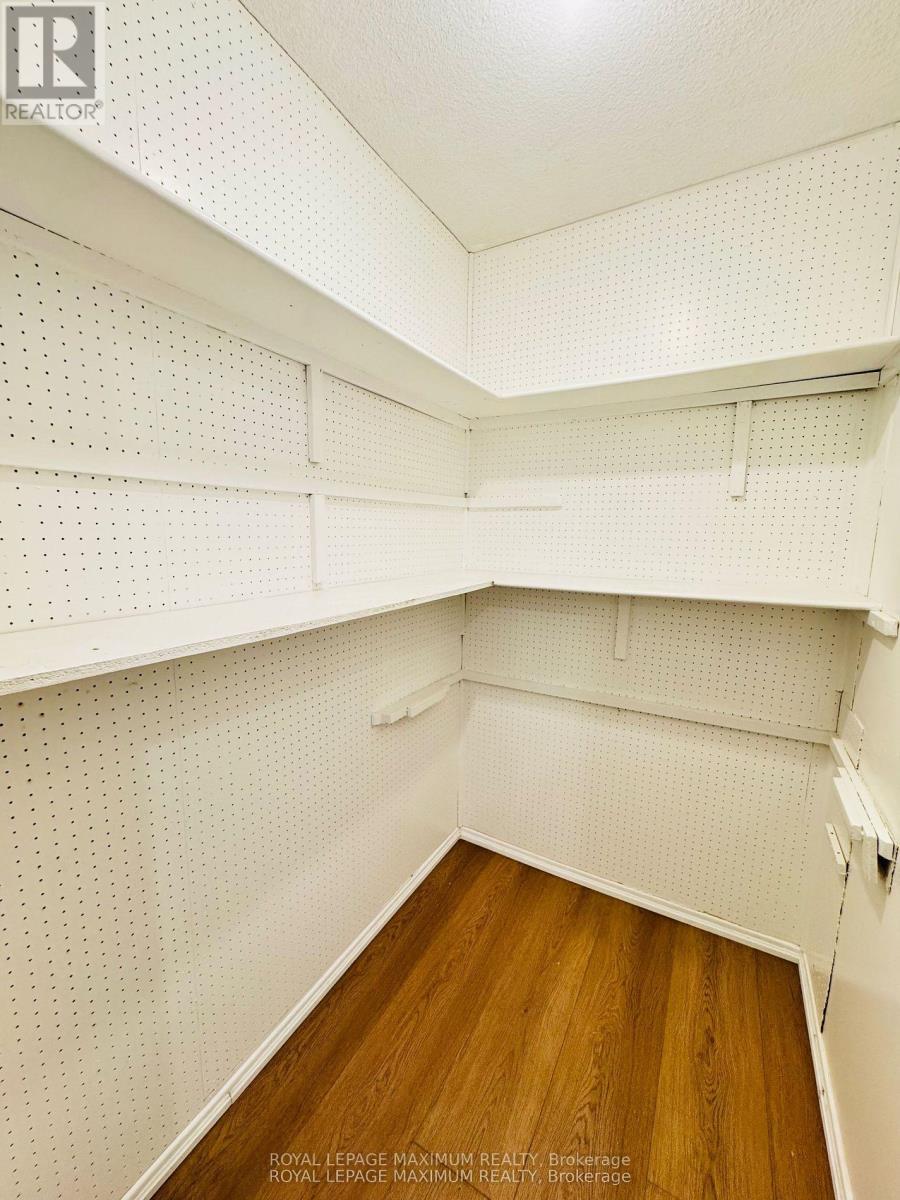 












1912 - 15 KENSINGTON ROAD

,
Brampton,




Ontario
L6T3W2

