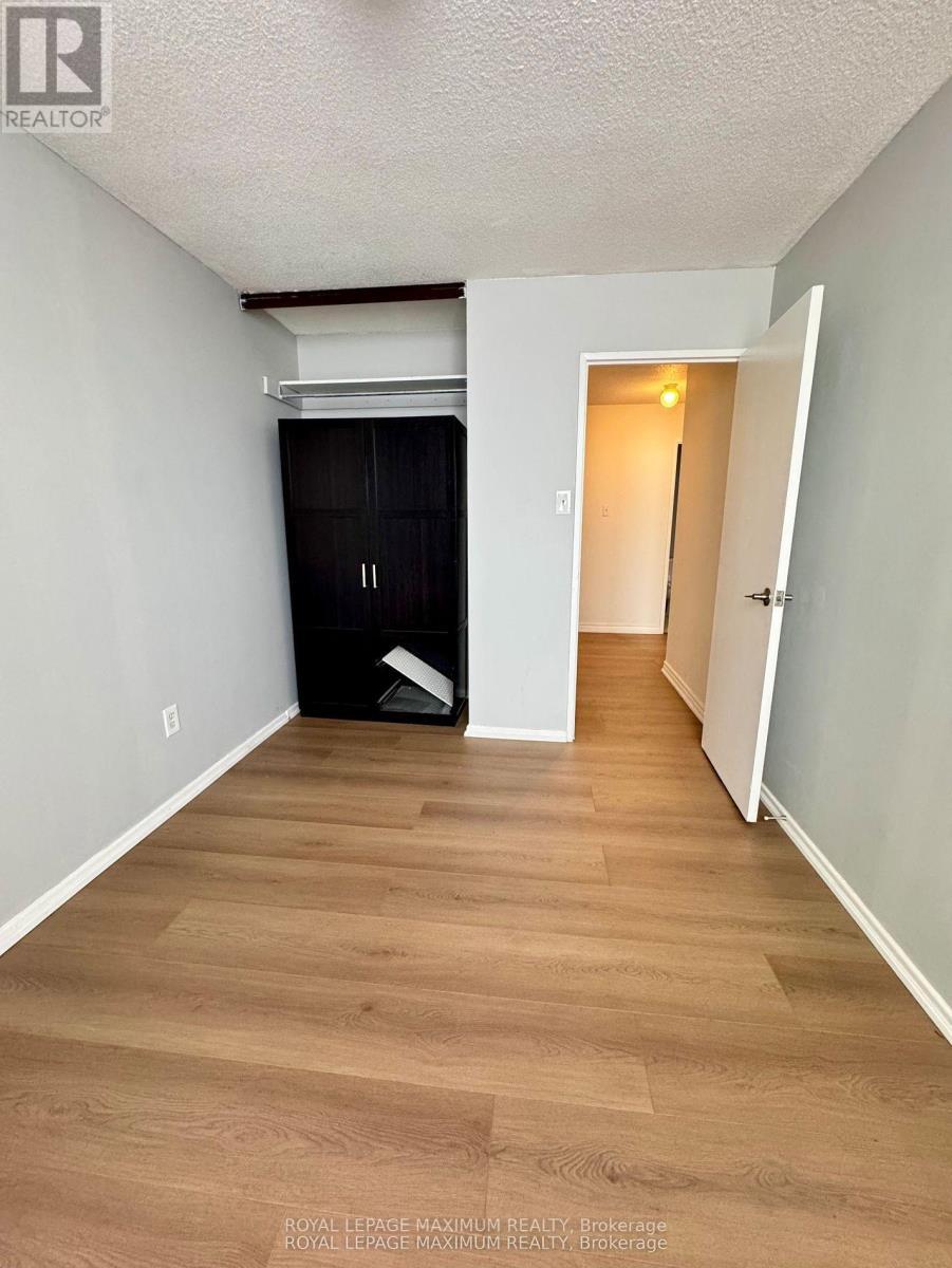 












1912 - 15 KENSINGTON ROAD

,
Brampton,




Ontario
L6T3W2

