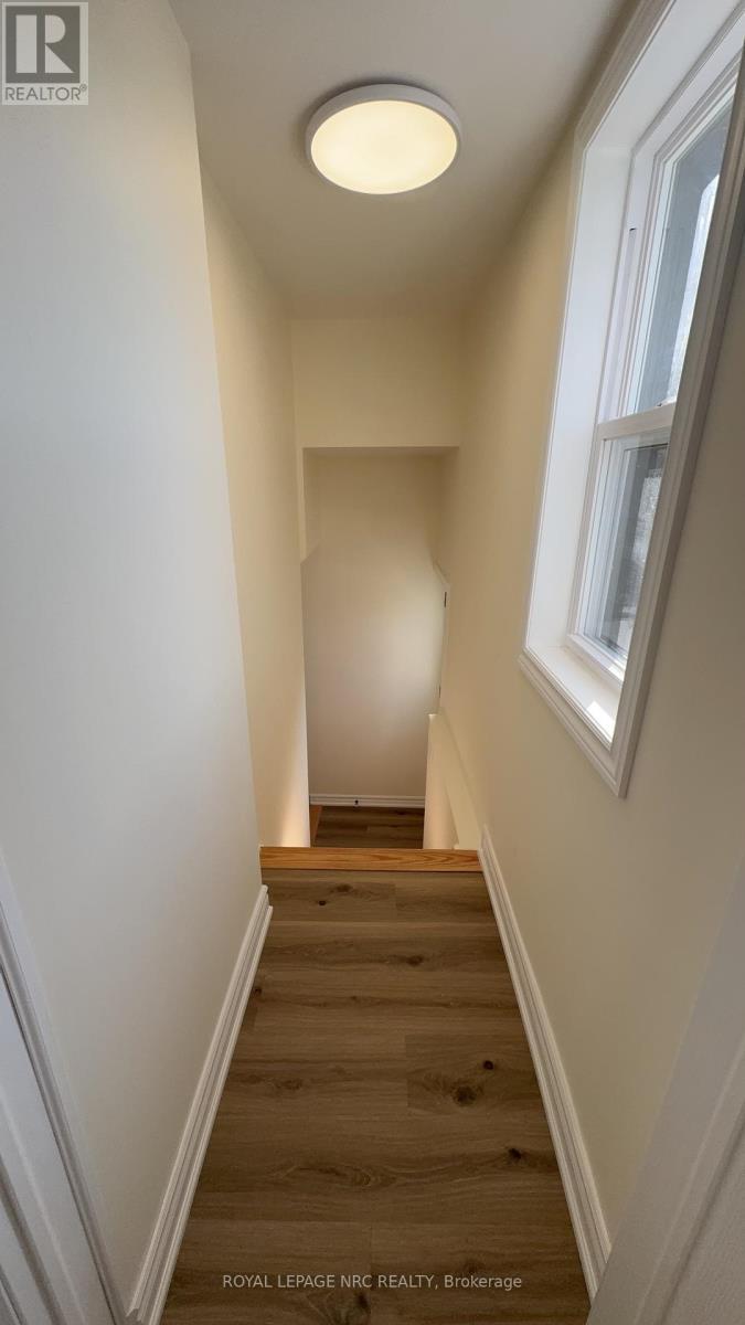 












4677 CRYSLER AVENUE

,
Niagara Falls (Downtown),




Ontario
L2E3V7

