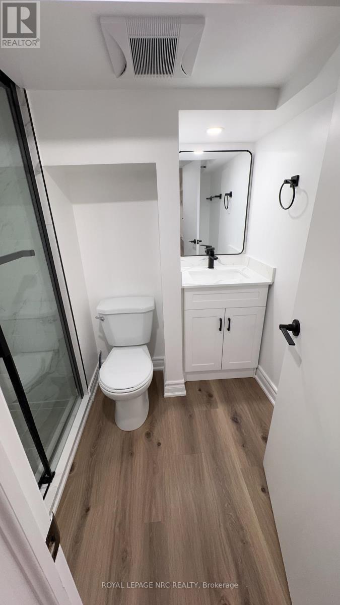 












4677 CRYSLER AVENUE

,
Niagara Falls (Downtown),




Ontario
L2E3V7

