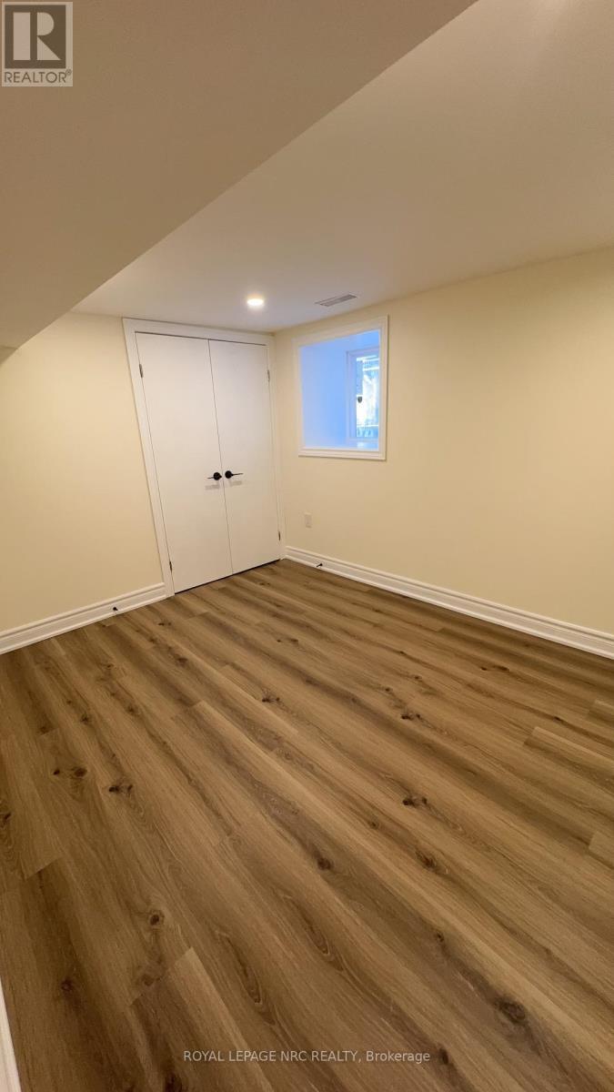 












4677 CRYSLER AVENUE

,
Niagara Falls (Downtown),




Ontario
L2E3V7

