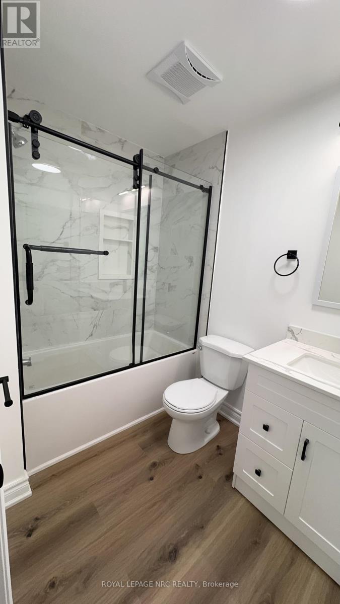 












4677 CRYSLER AVENUE

,
Niagara Falls (Downtown),




Ontario
L2E3V7

