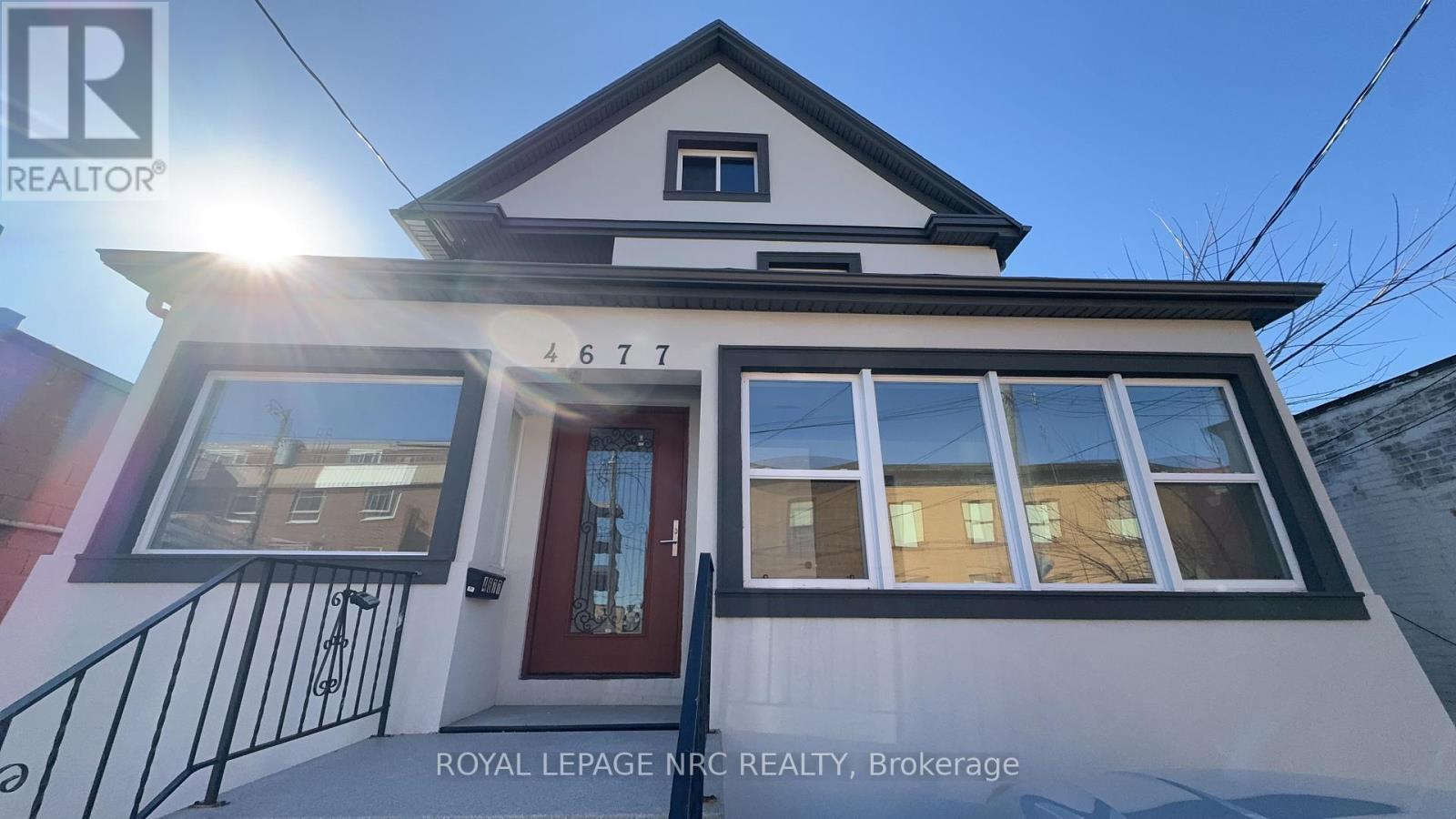 












4677 CRYSLER AVENUE

,
Niagara Falls (Downtown),




Ontario
L2E3V7

