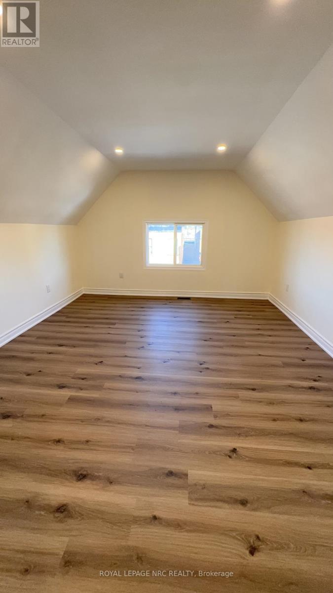 












4677 CRYSLER AVENUE

,
Niagara Falls (Downtown),




Ontario
L2E3V7

