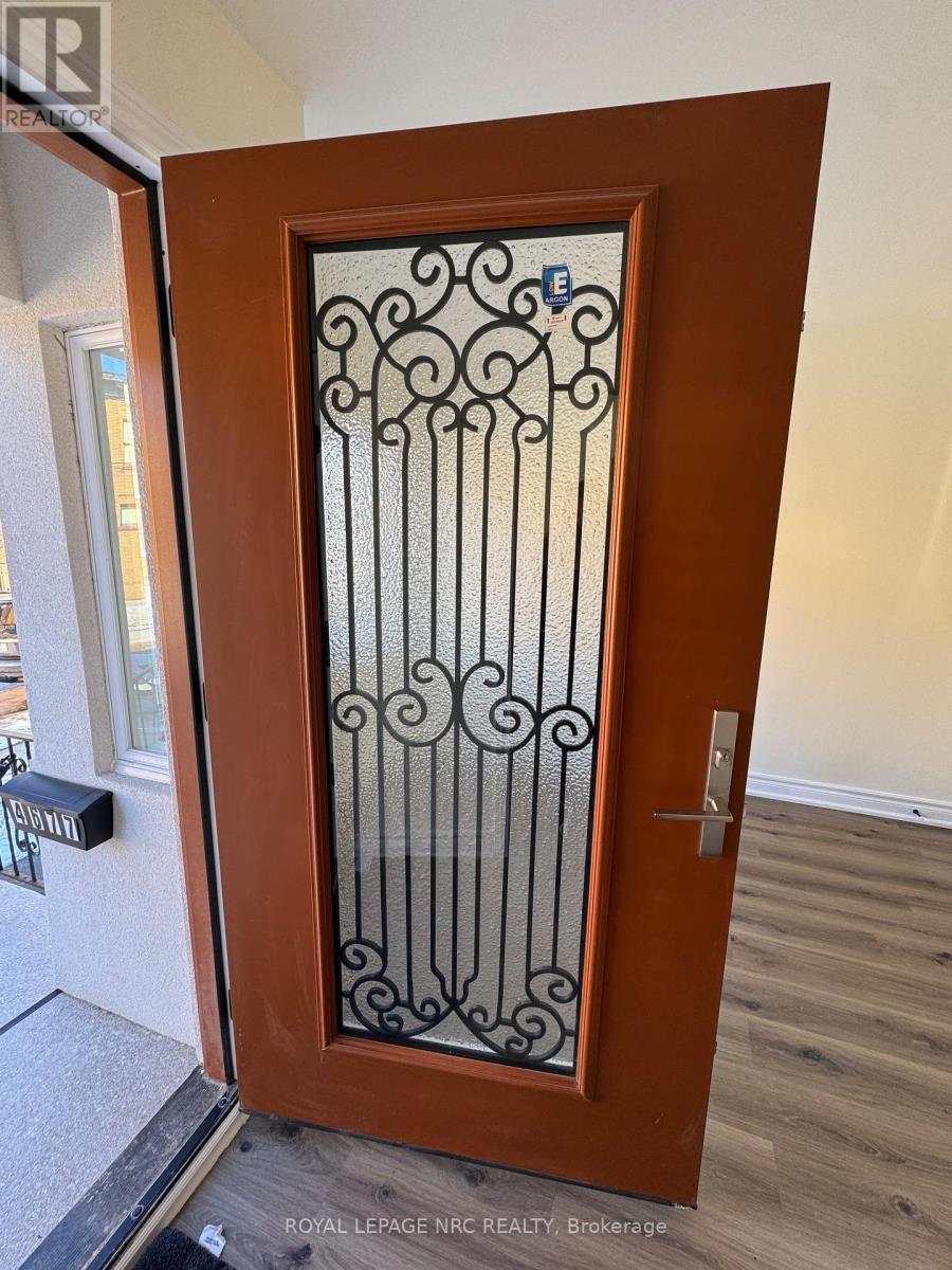 












4677 CRYSLER AVENUE

,
Niagara Falls (Downtown),




Ontario
L2E3V7

