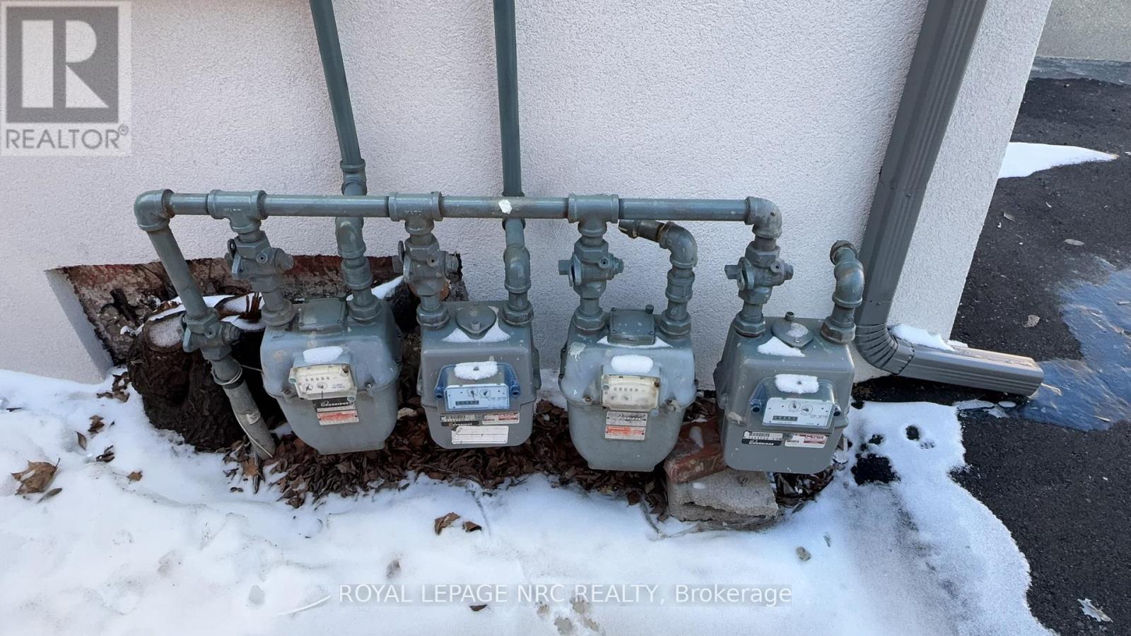 












4677 CRYSLER AVENUE

,
Niagara Falls (Downtown),




Ontario
L2E3V7

