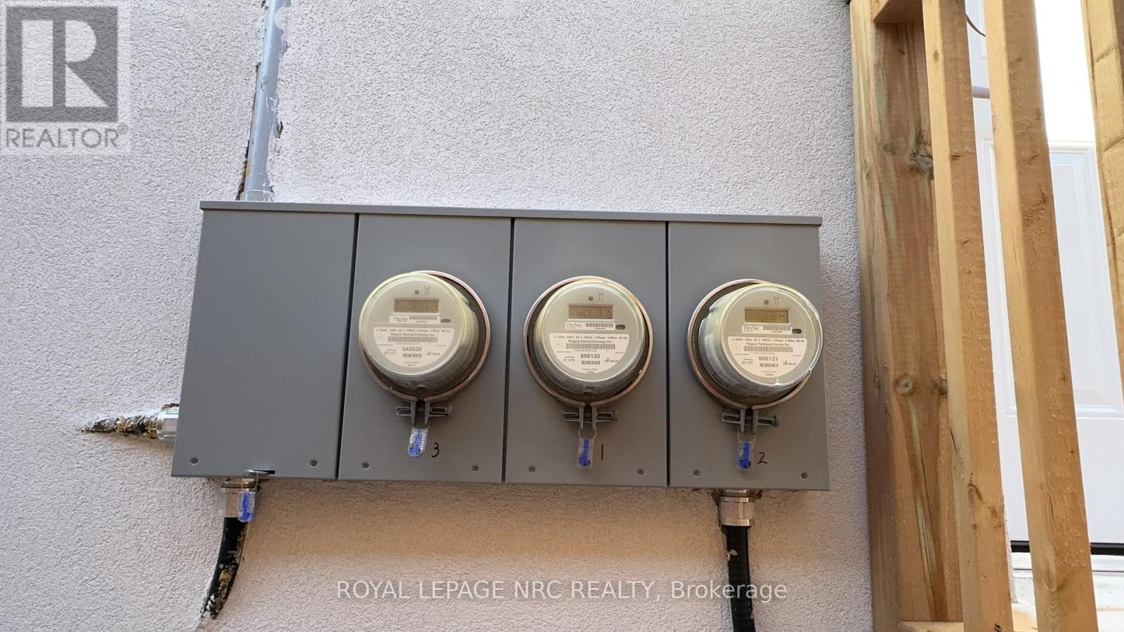 












4677 CRYSLER AVENUE

,
Niagara Falls (Downtown),




Ontario
L2E3V7

