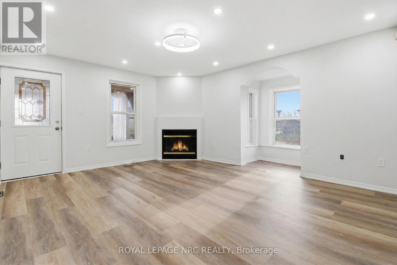 












85 PINE STREET S

,
Thorold (Thorold Downtown),




Ontario
L2V3L8

