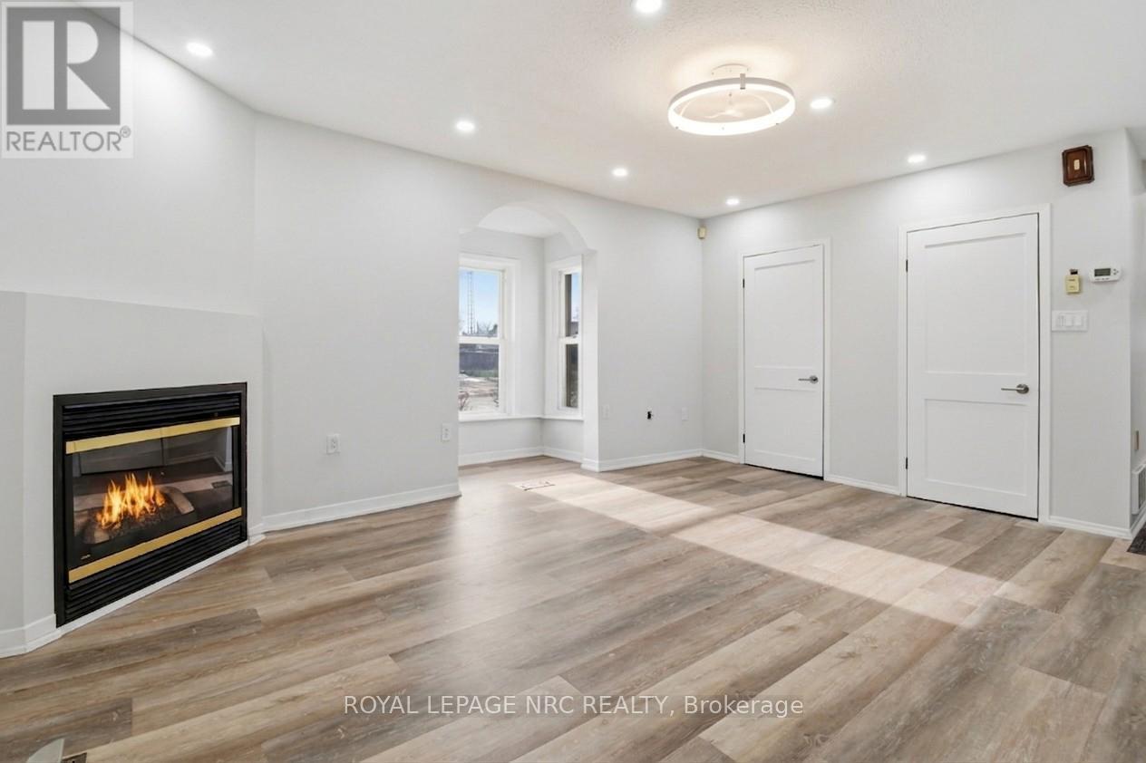 












85 PINE STREET S

,
Thorold (Thorold Downtown),




Ontario
L2V3L8

