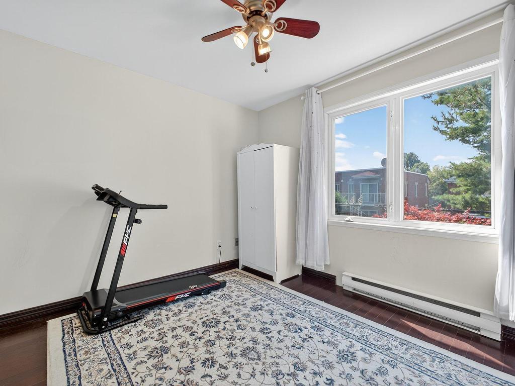 









6796Z


23e Avenue

,
Rosemont/La Petite-Patrie (Montréal),




QC
H1T4C5

