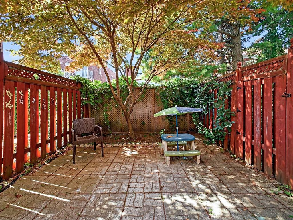 









6796Z


23e Avenue

,
Rosemont/La Petite-Patrie (Montréal),




QC
H1T4C5

