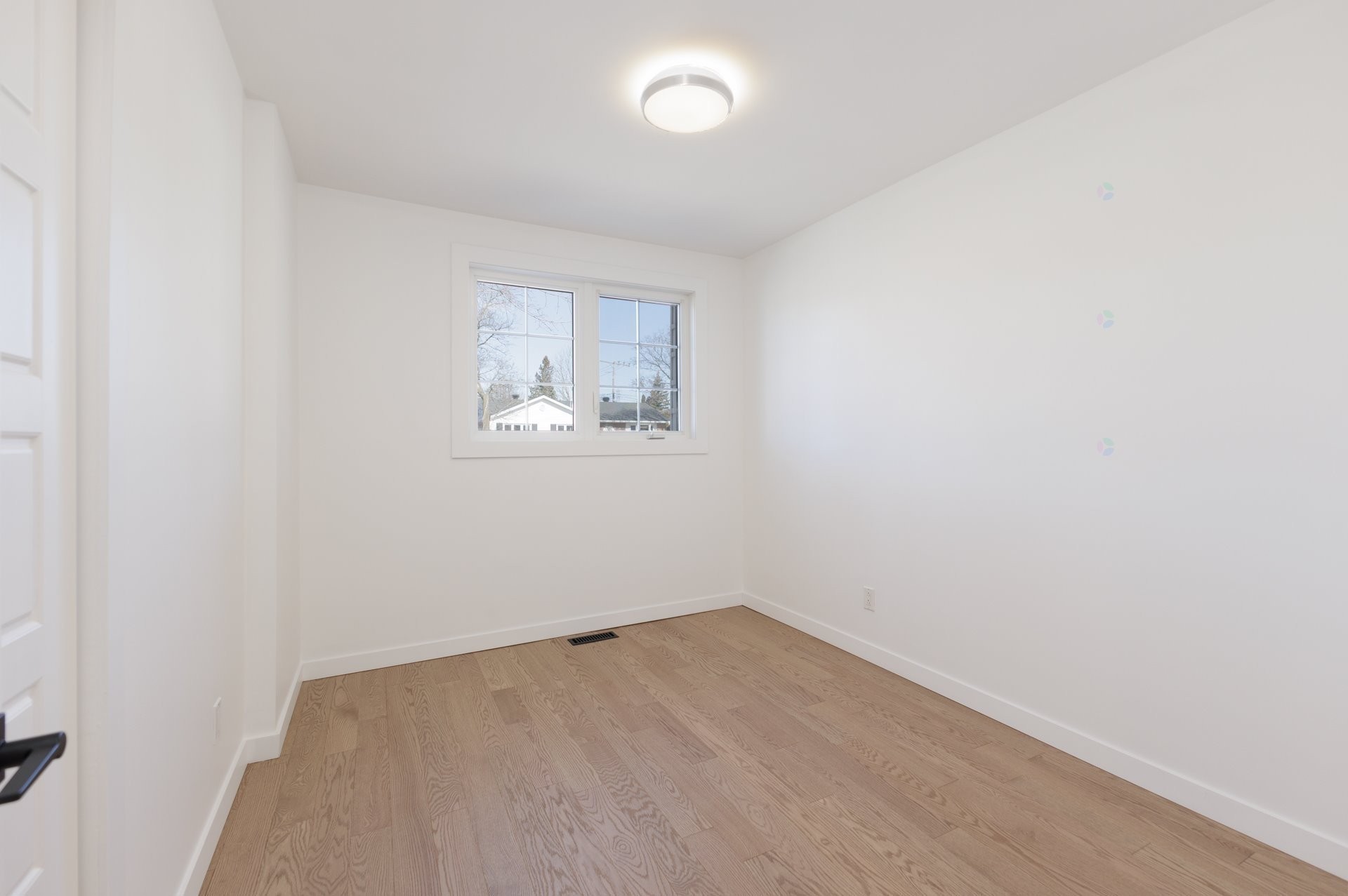 









17122


Boul. Brunswick

,
Kirkland,




QC
H9J1K8

