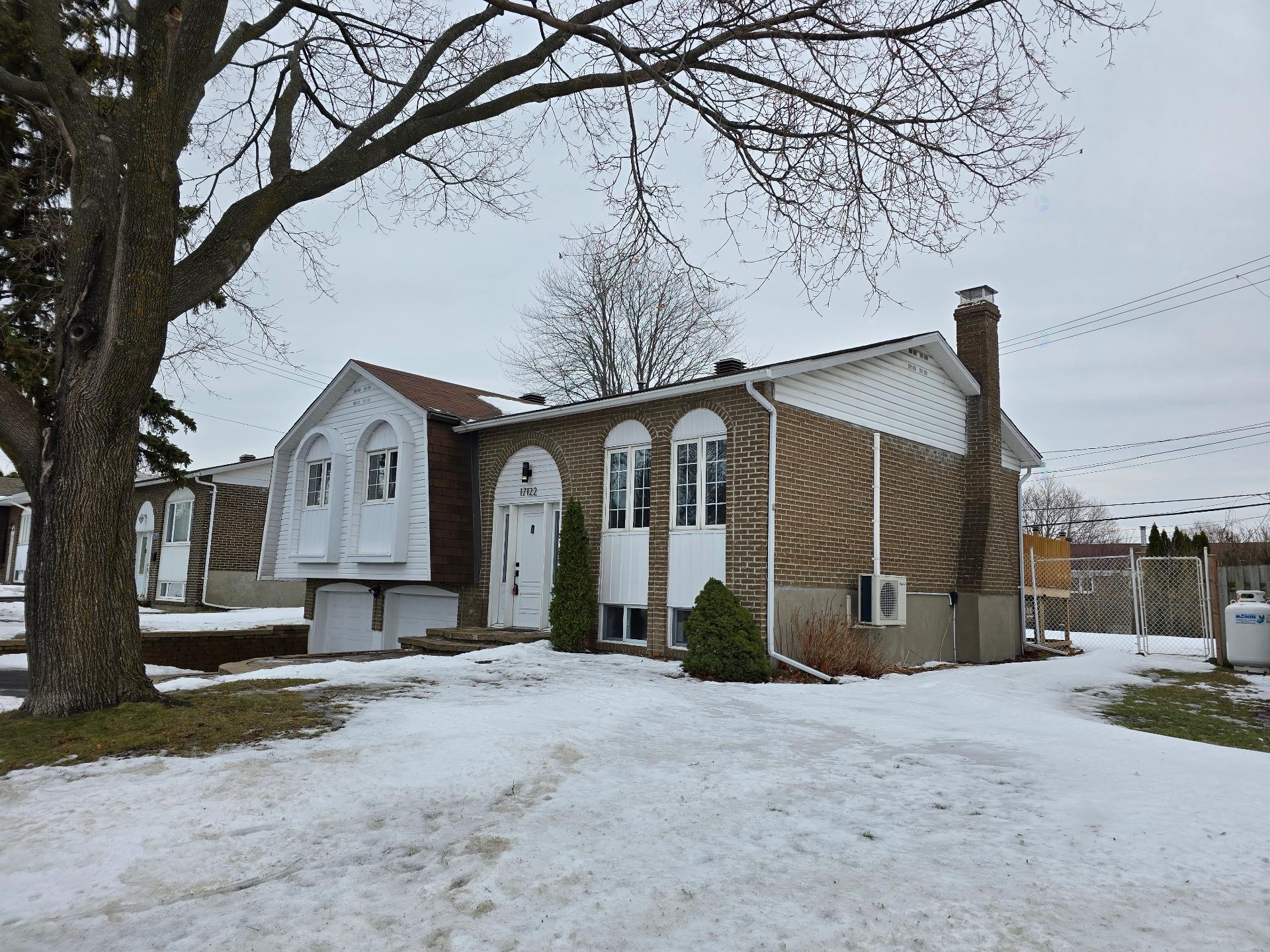 









17122


Boul. Brunswick

,
Kirkland,




QC
H9J1K8

