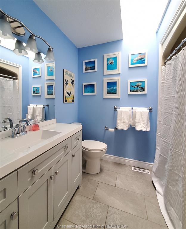 









147


Garden

Path,
Chatham,




ON
N7L 5M3

