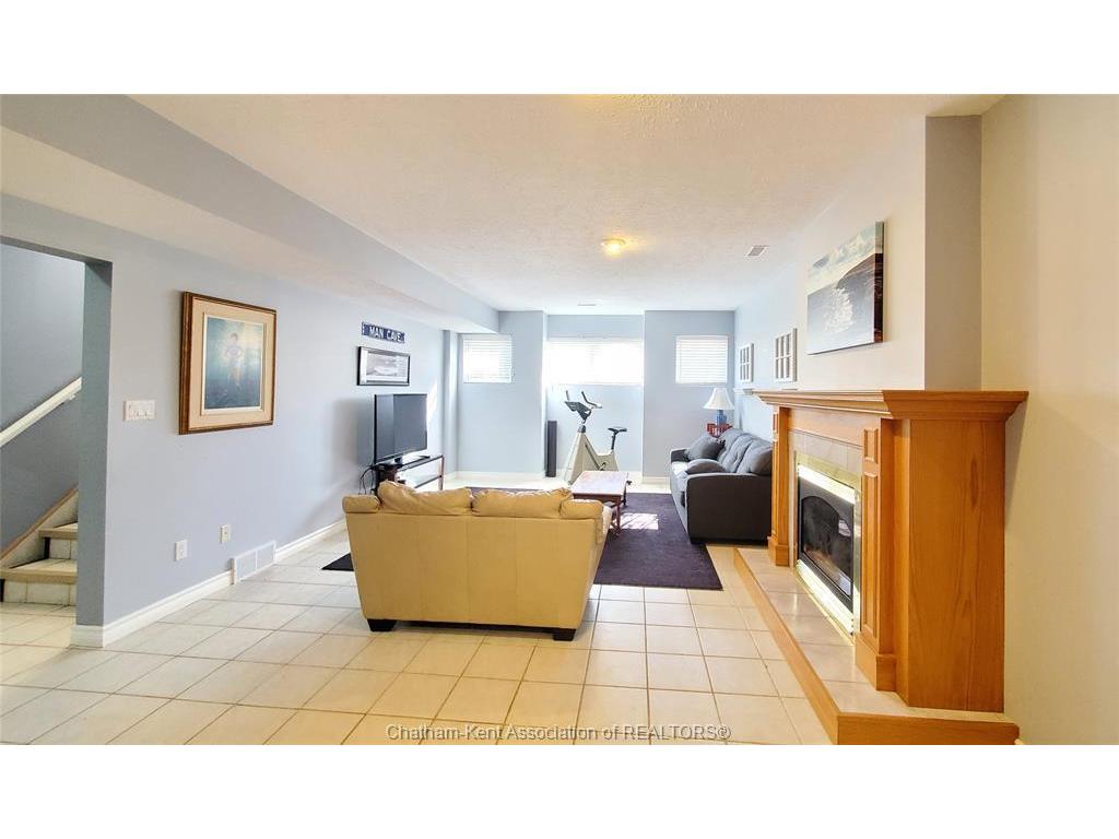 









147


Garden

Path,
Chatham,




ON
N7L 5M3

