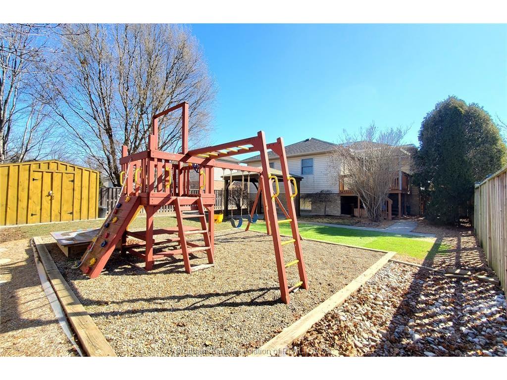 









147


Garden

Path,
Chatham,




ON
N7L 5M3

