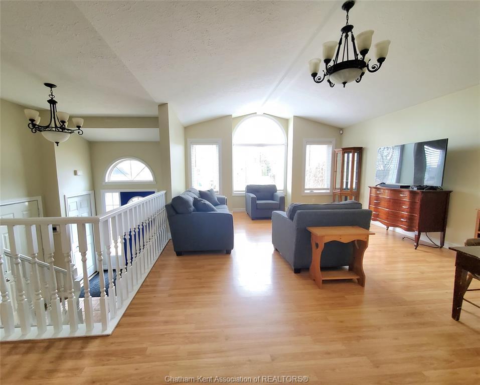 









147


Garden

Path,
Chatham,




ON
N7L 5M3

