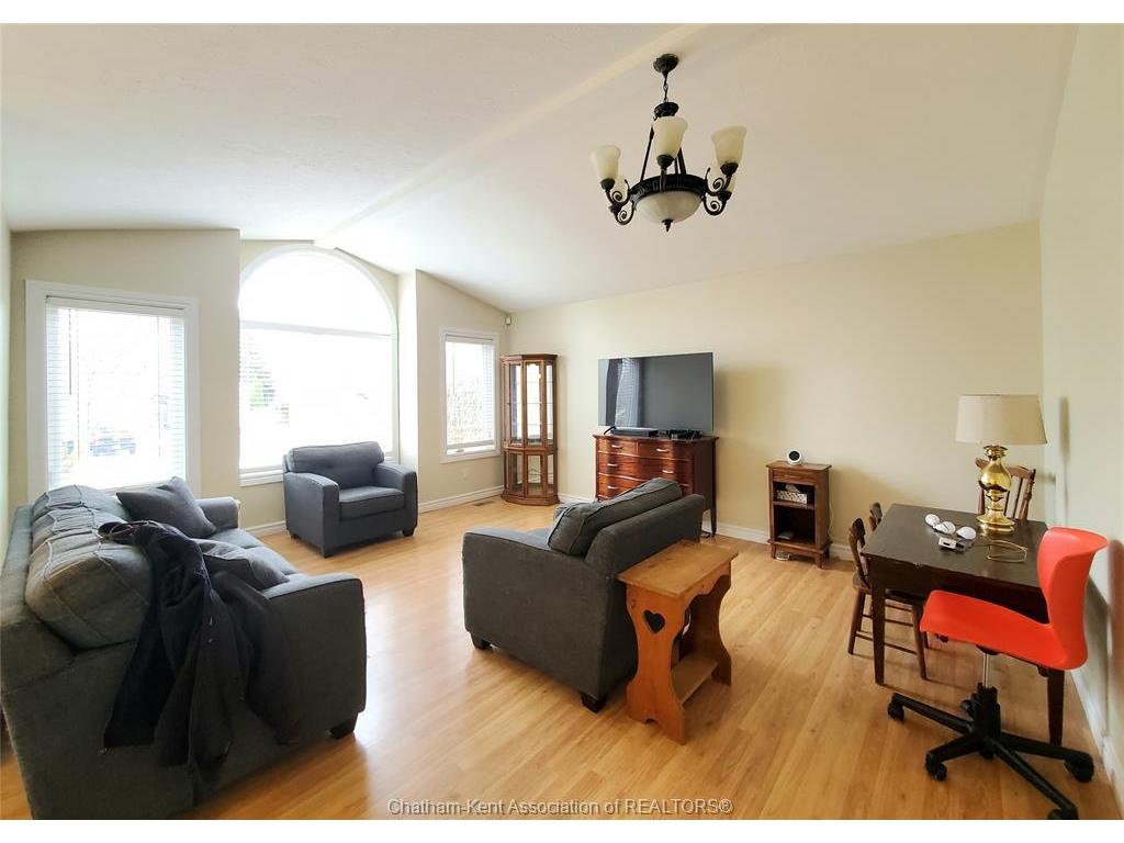









147


Garden

Path,
Chatham,




ON
N7L 5M3


