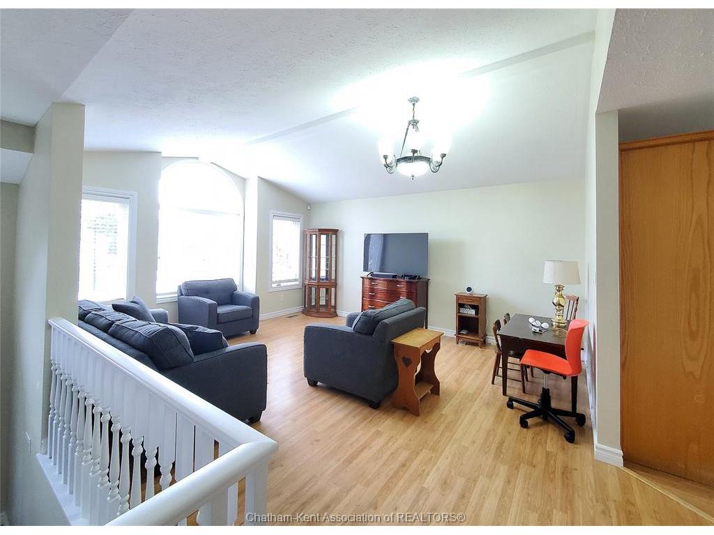 









147


Garden

Path,
Chatham,




ON
N7L 5M3

