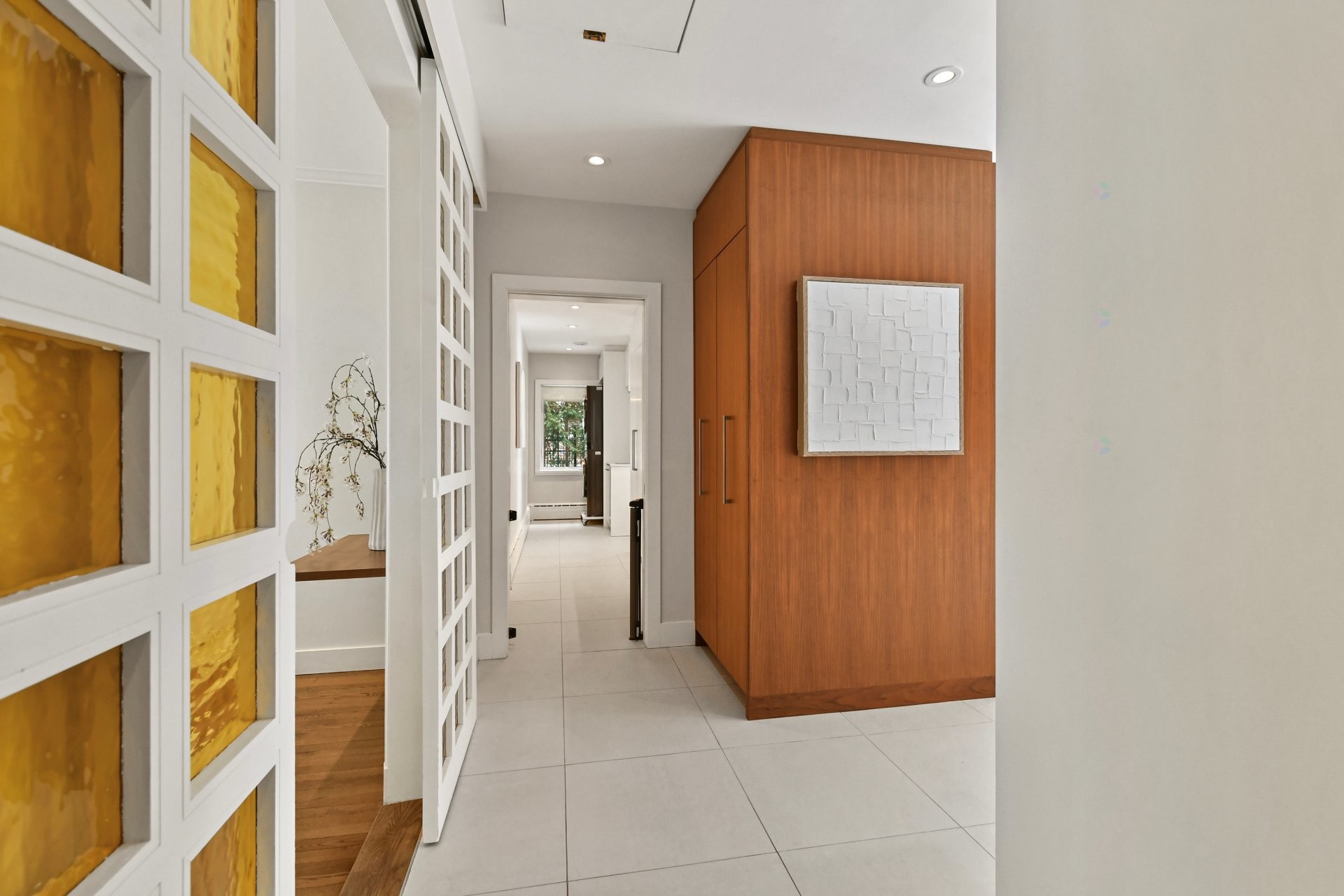 









1670


Ch. Markham

,
Mont-Royal,




QC
H3P3B2

